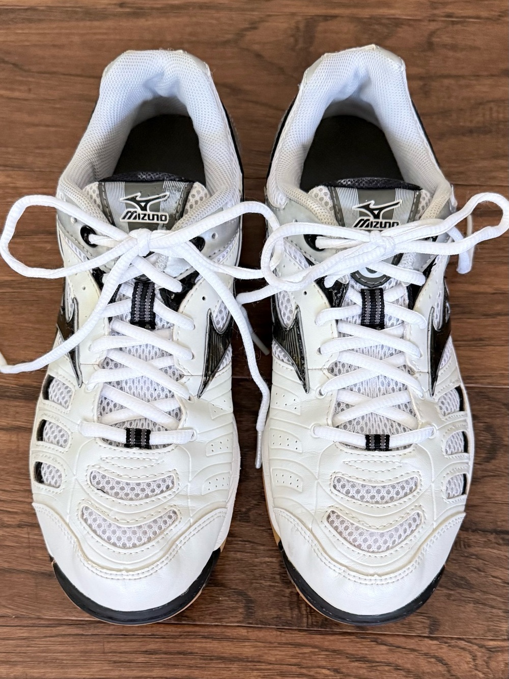 Mizuno Wave Rally Volleyball Shoes Women's 9 White Black Gum Sole Sport Sneakers - Picture 2 of 11